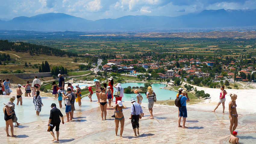 Турция переносит начало туристического сезона