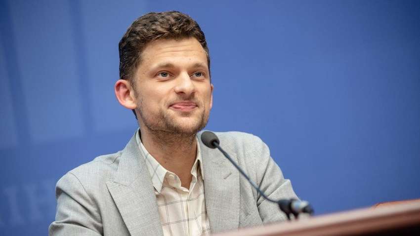 Прем'єр Шмигаль заявив, що Дубілет залишиться в уряді, але поки без посади