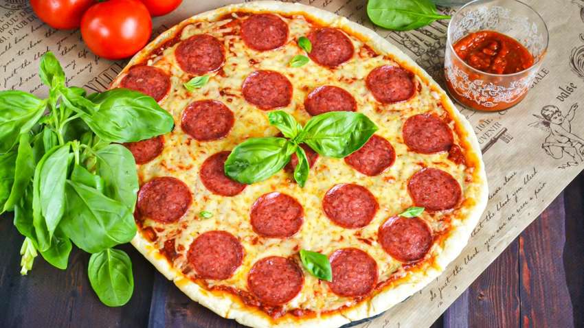 Меню польского паба ошарашило клиентов: пицца «Украинка» с «русским фаршем» (ФОТО) Меню польского паба ошарашило клиентов: пицца «Украинка» с «русским фаршем» (ФОТО)