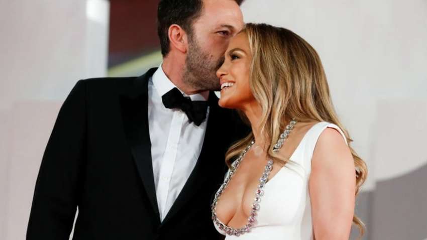 Джей Ло засняли на прогулке с Беном Аффлеком (ФОТО)