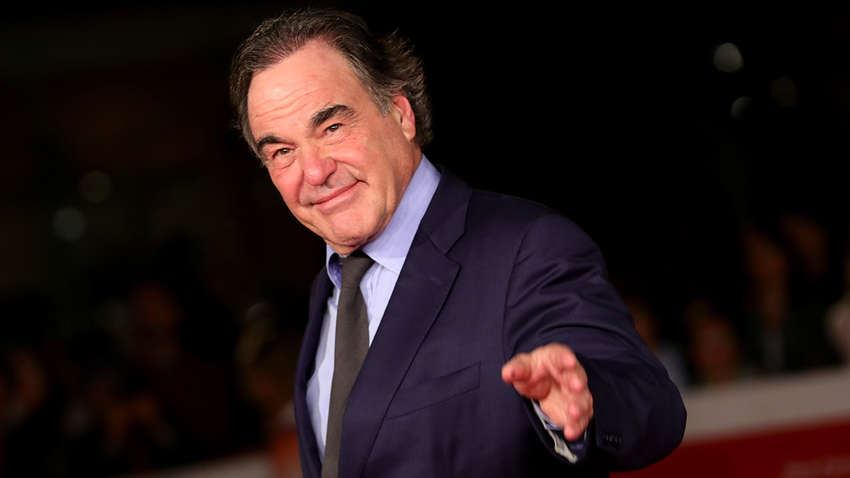 Оливер Стоун: Спецслужбы США десятилетиями спонсировали украинскую оппозицию, включая крайних националистов Оливер Стоун: Спецслужбы США десятилетиями спонсировали украинскую оппозицию, включая крайних националистов