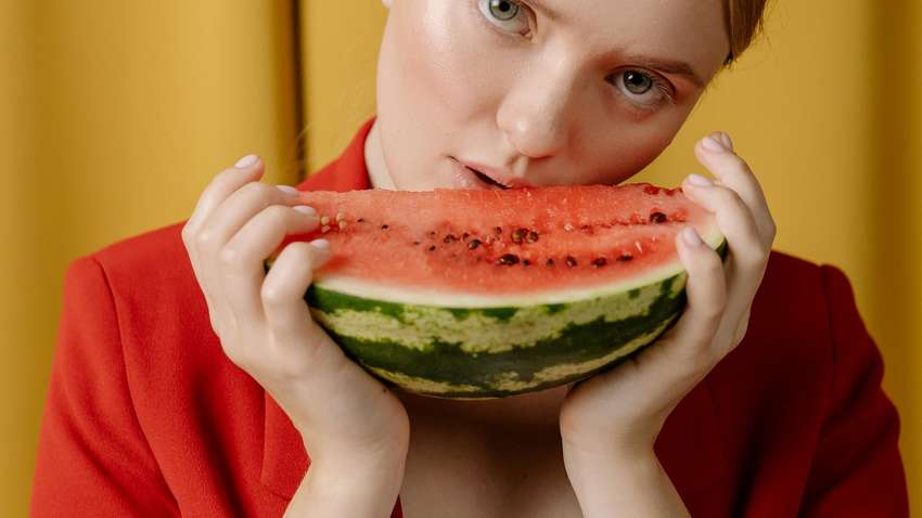 Сезон кавунів: як вибрати стиглий та соковитий кавун Сезон кавунів: як вибрати стиглий та соковитий кавун