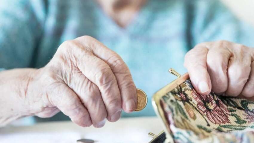 Пенсионерам повысили еще одну выплату: за что будут доплачивать больше ежемесячно