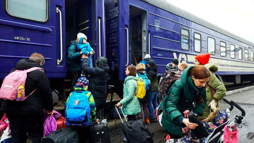 Обязательная эвакуация будет не только с Донетчины: названы другие области