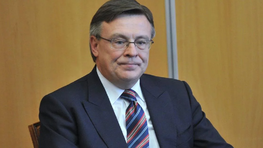 Экс-главу МИД Леонида Кожару взяли под стражу 