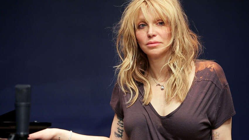 Известная певица отказалась возвращаться в США: паспорт, какой страны скоро получит