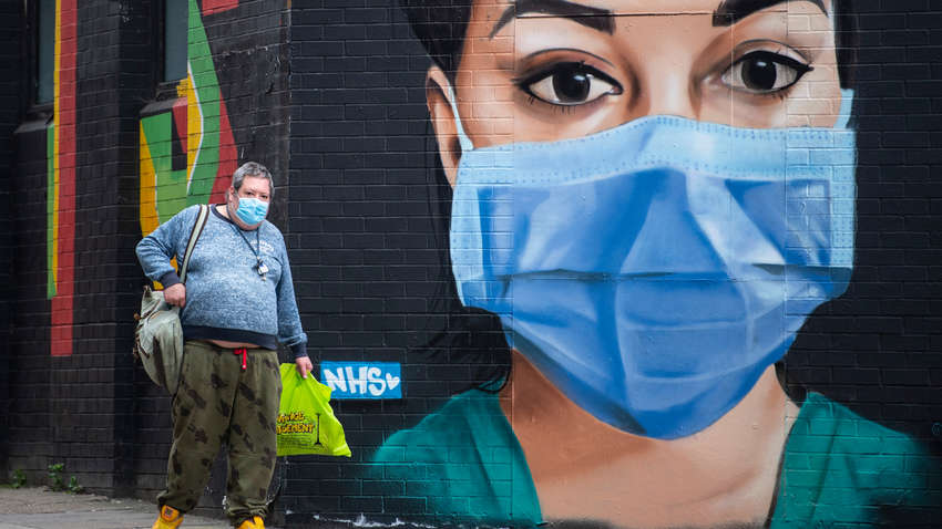 В Великобритании планируют на 6 месяцев продолжить COVID-ограничения