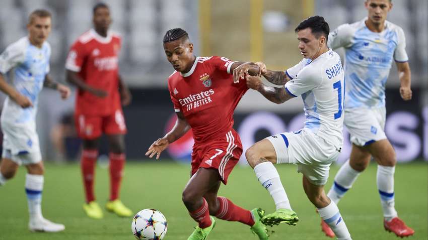 Динамо Киев вылетел из Лиги чемпионов с общим счетом двух матчей 5:0 Динамо Киев вылетел из Лиги чемпионов с общим счетом двух матчей 5:0