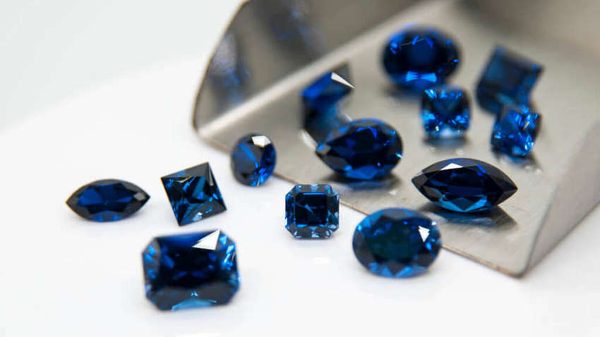 На Шри-Ланке нашли 300-килограммовый голубой сапфир (ВИДЕО)