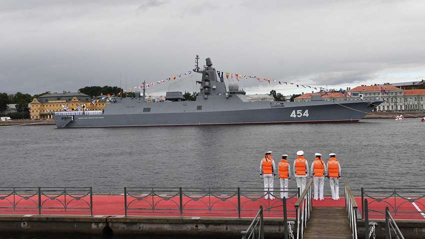 Путин отправил фрегат с гиперзвуковыми "Цирконами" в поход по океанам: есть ли угроза Путин отправил фрегат с гиперзвуковыми "Цирконами" в поход по океанам: есть ли угроза