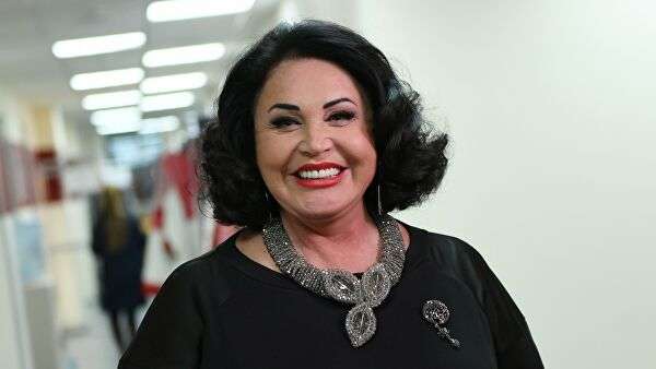 Надежда Бабкина рассказала о романе с парнем Надежда Бабкина рассказала о романе с парнем