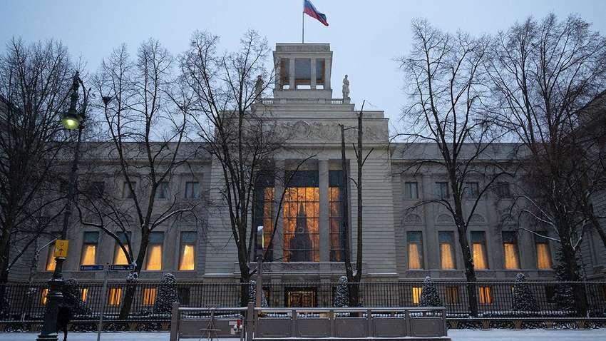 Посольство РФ в Германии попросило у Берлина защиты. Чего боятся дипломаты Посольство РФ в Германии попросило у Берлина защиты. Чего боятся дипломаты