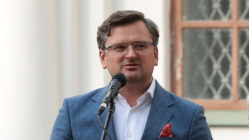 Кулеба засумнівався у намірах Росії відвести війська від кордонів Кулеба засумнівався у намірах Росії відвести війська від кордонів