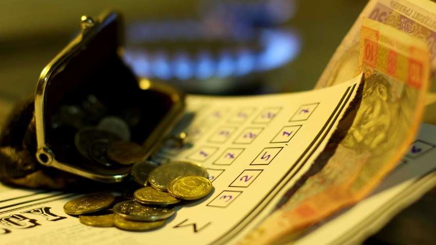 Рада заборонила примусове стягнення боргів за комуналку на час війни: кого це стосується