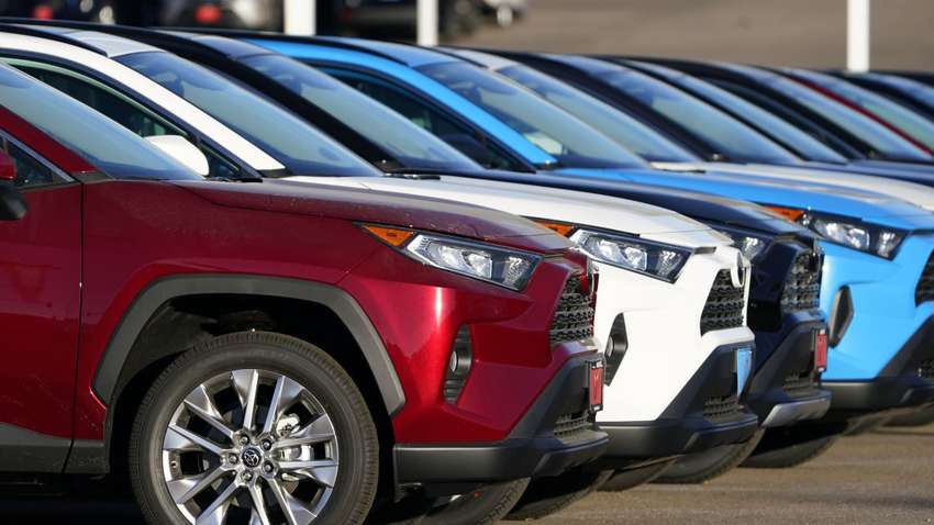 Какие автомобили покупали украинцы в мае: лидеры продаж 