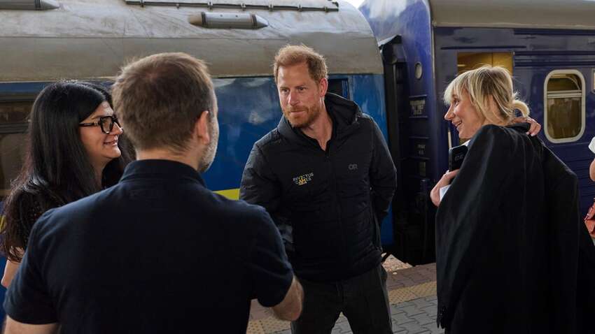 Принц Гаррі здійснив несподіваний візит до України: що пообіцяв Принц Гаррі здійснив несподіваний візит до України: що пообіцяв