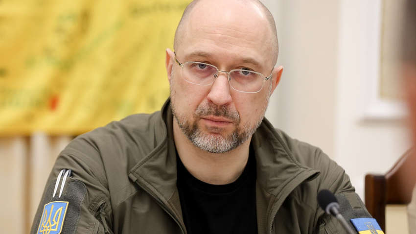 Украинским беженцам пора паковать чемоданы: о чем Украина договорилась с Германией