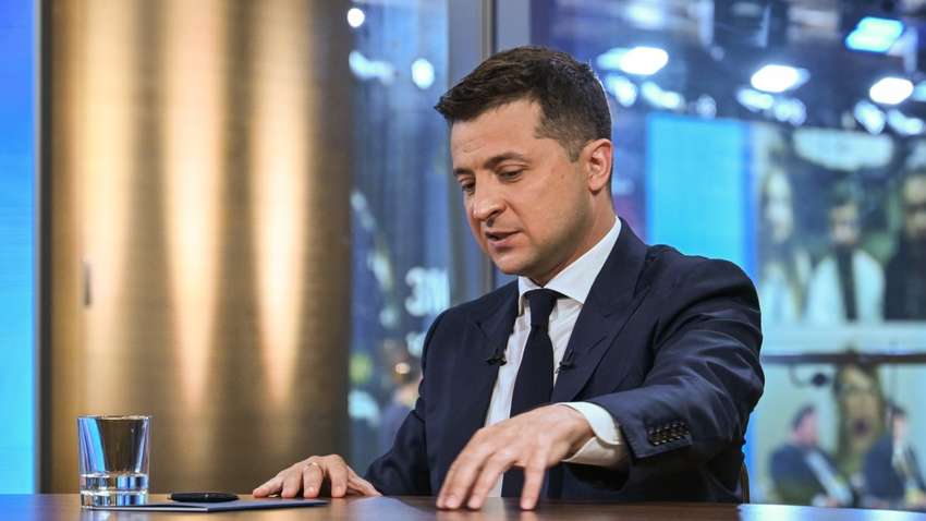 Зеленский анонсировал большие налоги для промышленности Зеленский анонсировал большие налоги для промышленности