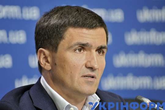 Выпускники призвали Зеленского заблокировать ликвидацию Академии госуправления