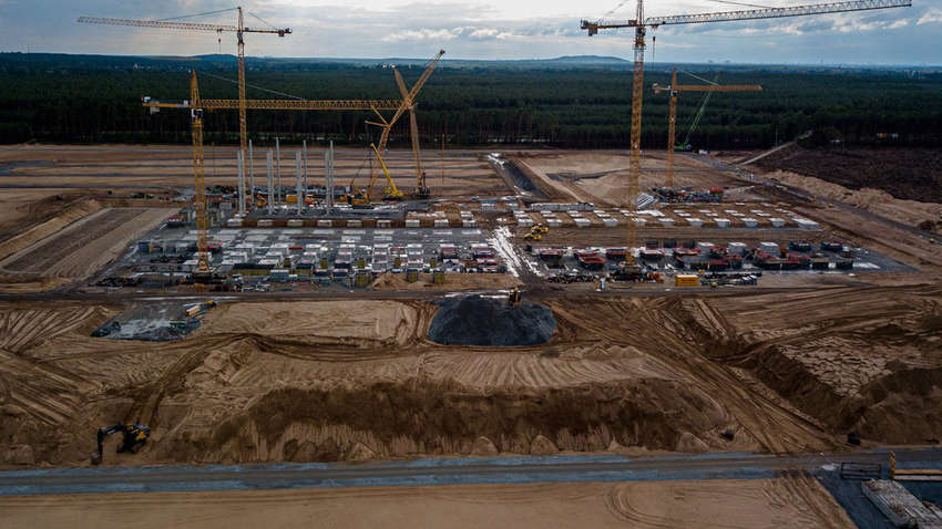 Компании Илона Маска запретили строить завод в Европе: экологи торжествуют