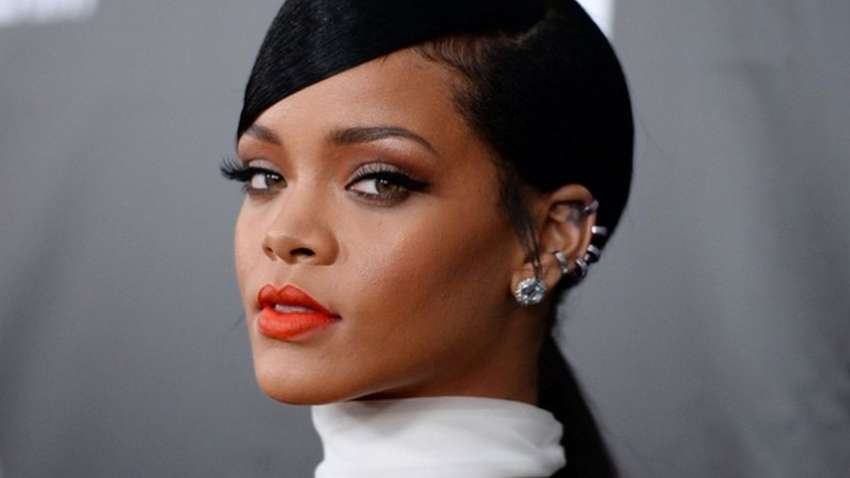 Рианна выпустила серию украшений для темнокожих женщин