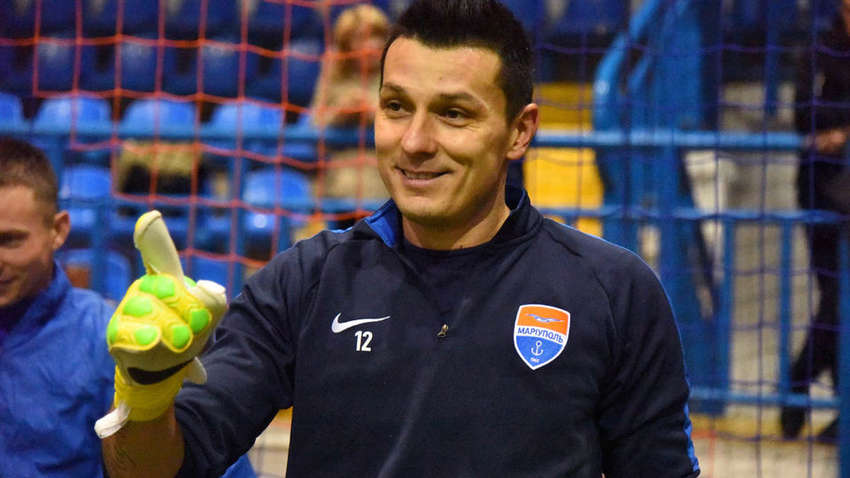 Голкипер "Мариуполя": Если арбитр захочет нас "убить" - он это сделает