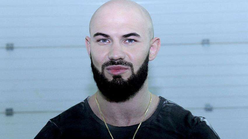 Паспортне божевілля Кремля: репер з Одеси отримав російське громадянство