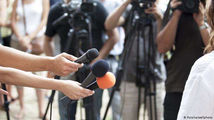 «Закон об олигархах» вовсе не запрещает олигархам владеть медиа: эксперты рассказали, в чем хитрость