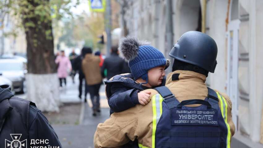 Жах у Харкові: президент показав наслідки ворожого удару по дітях (ФОТО)
