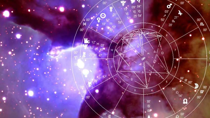 Гороскоп на 22 жовтня: кому краще не робити спонтанних покупок