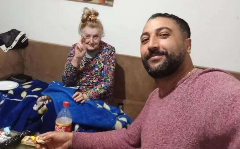 74-летняя бабушка, вышедшая замуж за молодого парня, похвасталась сексуальной жизнью