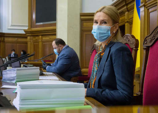 Стало известно, сколько денег из бюджета тратят на маски и антисептики для нардепов