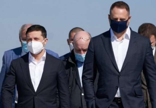 В Telegram-канале намекнули на истинную причину изоляции Зеленского и Ермака в Феофании В Telegram-канале намекнули на истинную причину изоляции Зеленского и Ермака в Феофании