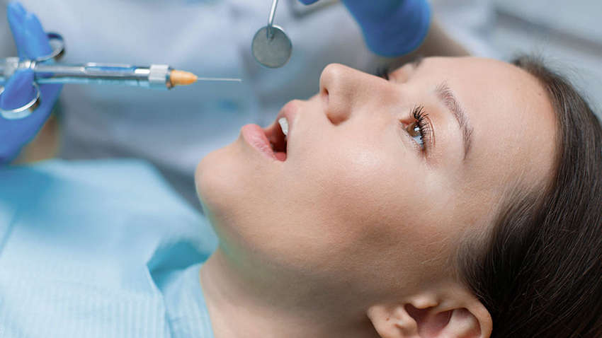 В Ровно 15-летней девочке спасают жизнь после визита к стоматологу