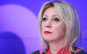 Надругался над своим дедом: У Захаровой истерика из-за решения Зеленского Надругался над своим дедом: У Захаровой истерика из-за решения Зеленского