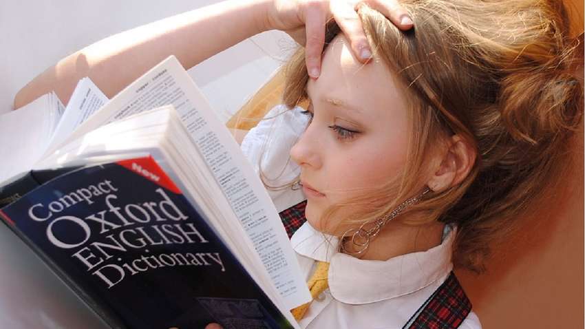 Вивчити іноземну мову просто та швидко: які стратегії допоможуть у навчанні