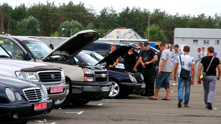 В Україні різко зросли продажі старих автомобілів: найпопулярніші моделі