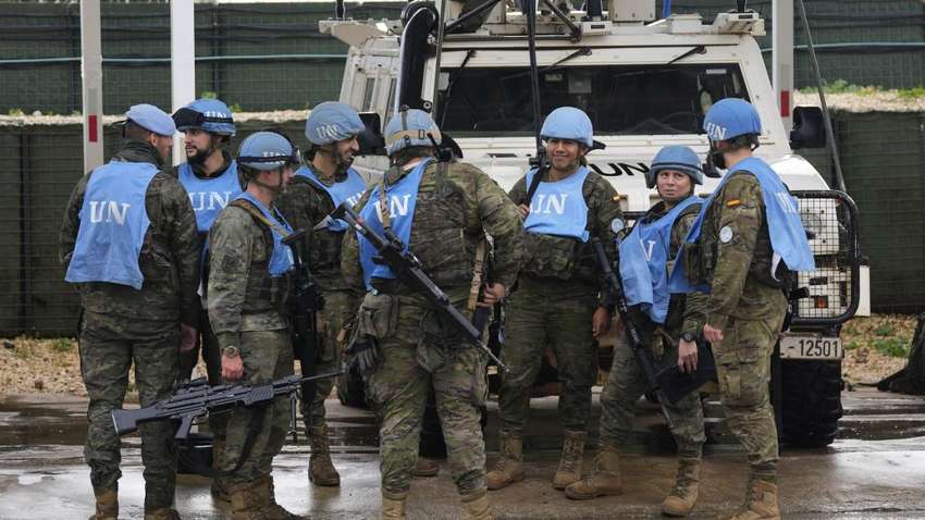 Введення миротворців в Україну неможливе: військовий назвав причину