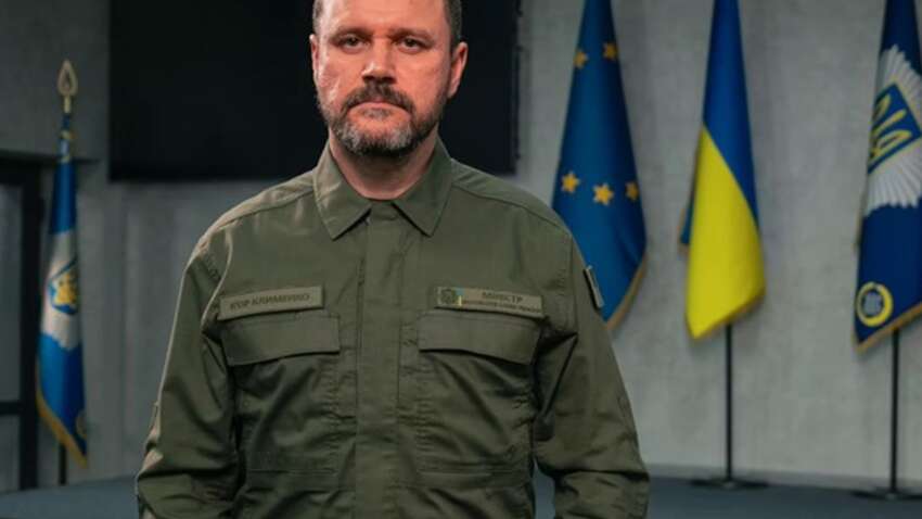 Чи зможуть цивільні в Україні носити зброю: резонансна заява очільника МВС