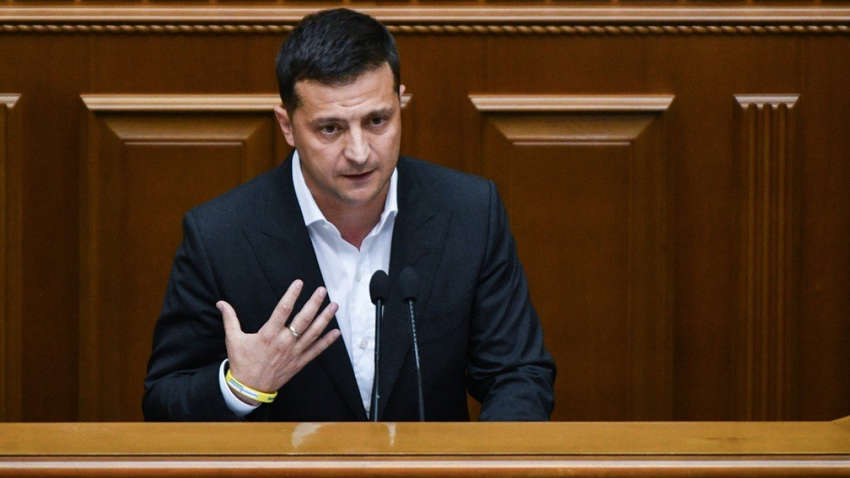 ТОП подій четверга: консультації щодо ринку землі від президента, небезпека у Франції і запуск "Дії"