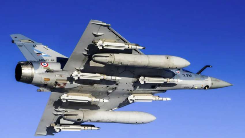Чекали 8 місяців: Франція передала Україні перші винищувачі Mirage 2000 