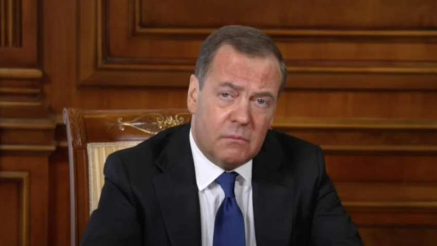 Медведев не сдержался: обещает «салют» на новом заводе Rheinmetall в Украине Медведев не сдержался: обещает «салют» на новом заводе Rheinmetall в Украине