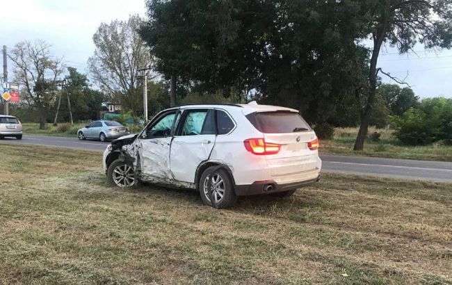 В Бердянске пьяный депутат на BMW сбил пешехода и пытался скрыться (ВИДЕО)