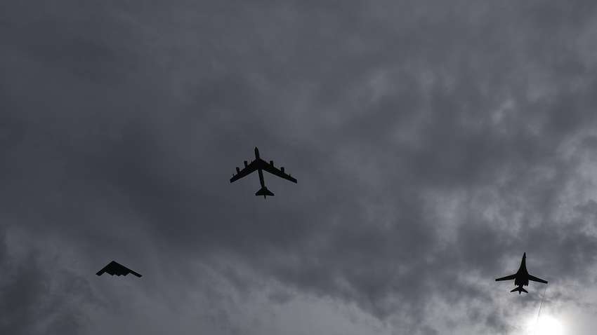 Американские бомбардировщики совершили массовые полеты над Европой