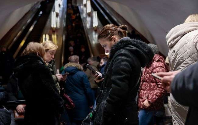 В Украине масштабная воздушная тревога: где уже начались взрывы В Украине масштабная воздушная тревога: где уже начались взрывы