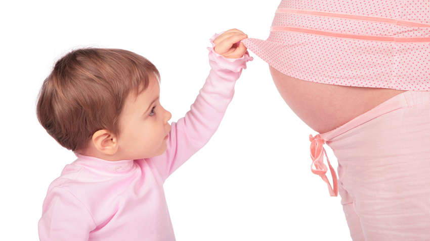 Когда и как рассказать своему малышу, что вы беременны
