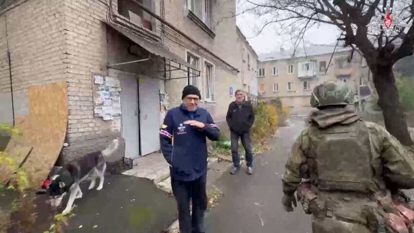 «Мы вас ждали и дождались»: россияне публикуют видео местных жителей Покровска «Мы вас ждали и дождались»: россияне публикуют видео местных жителей Покровска