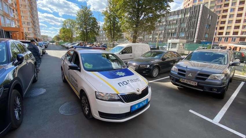 Псевдоактивісти "Стоп Свавілля" відмовилися відшкодувати збитки за пошкоджений ними автомобіль — мешканець ЖК "Нивки Парк"