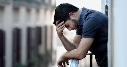 Як розпізнати ознаки чоловічої депресії: перші тривожні сигнали