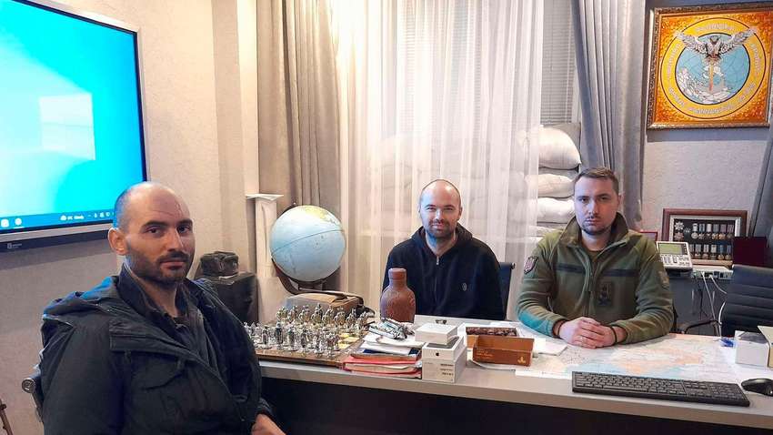 Двох українських військових визволили з полону: що вони розповіли Двох українських військових визволили з полону: що вони розповіли